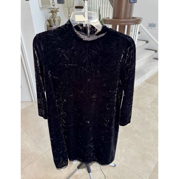 Vera Wang Dresses & Skirts - M - Simply Vera by Vera Wang Black Crushed Velvet Dress Modern High Neck‎ Dress